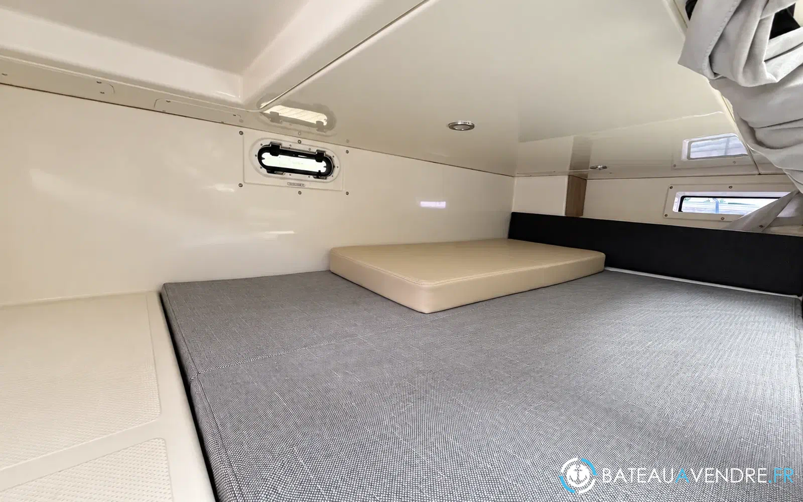 slider 16 Quicksilver Activ 875 Sundeck