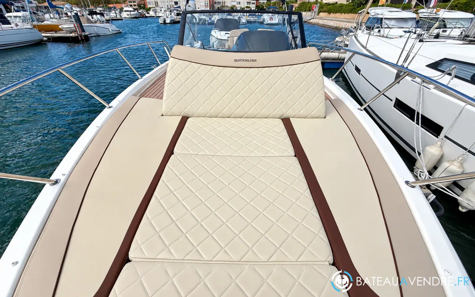 slider 11 Quicksilver Activ 875 Sundeck