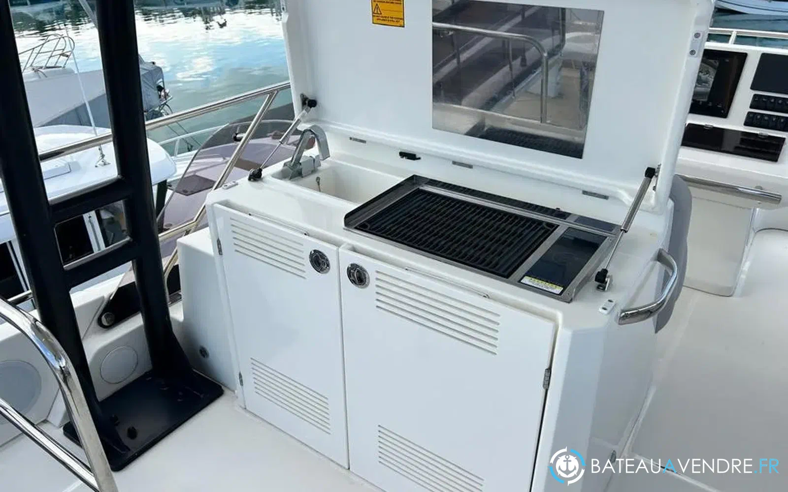slider 10 Prestige Yachts M48