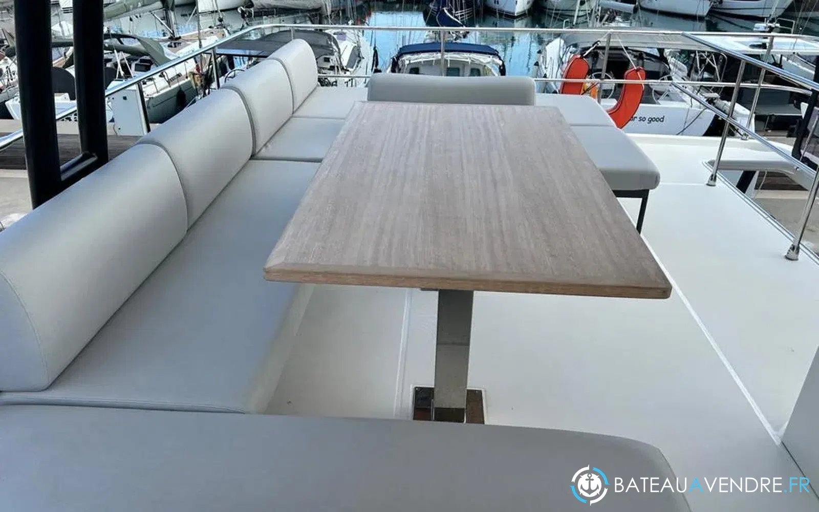 slider 11 Prestige Yachts M48