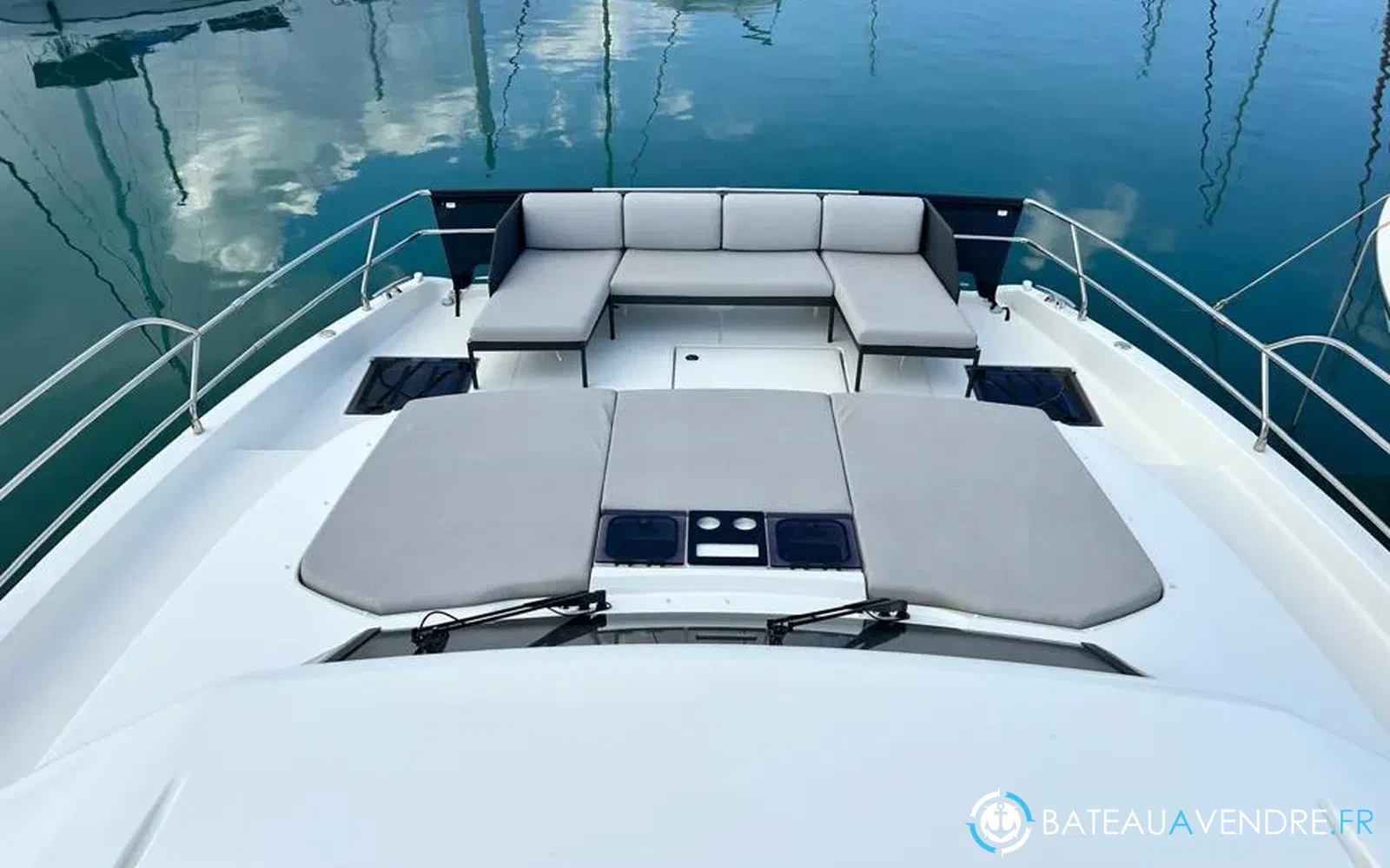 slider 13 Prestige Yachts M48