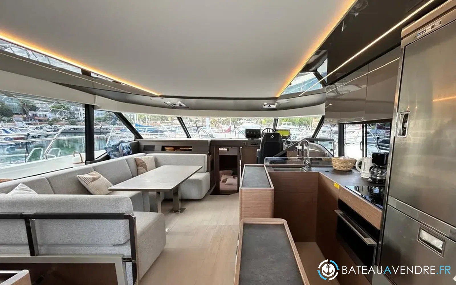 slider 14 Prestige Yachts M48