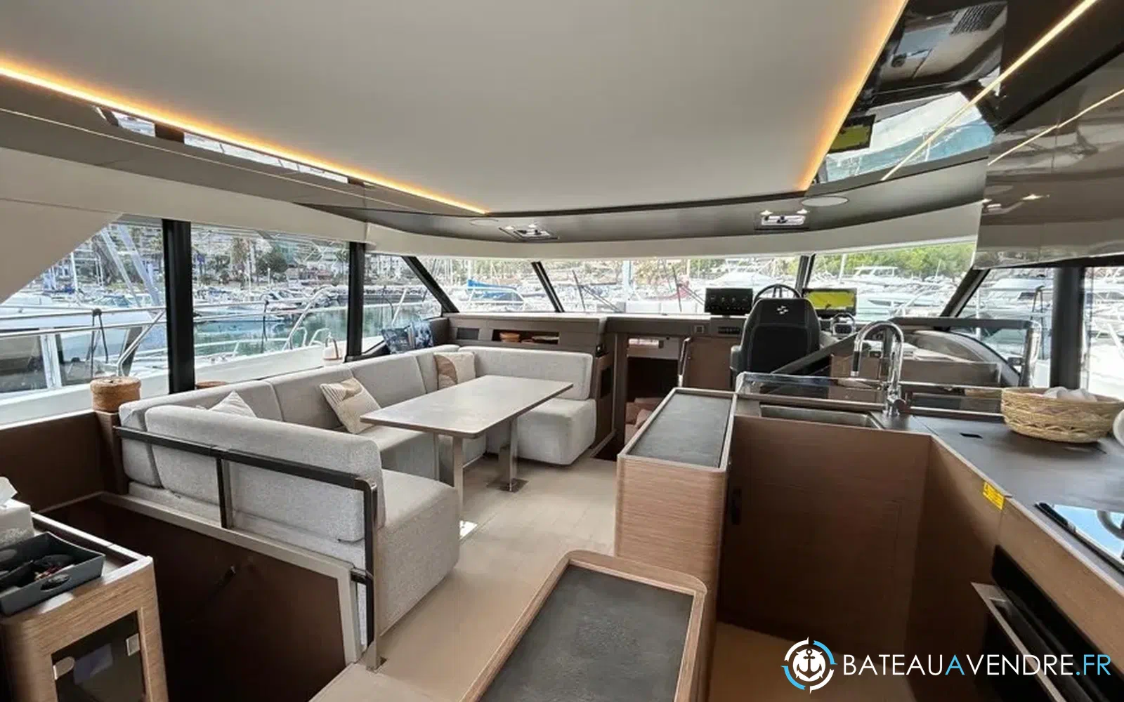 slider 15 Prestige Yachts M48