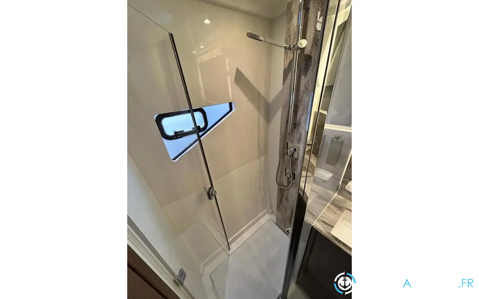 slider 28 Prestige Yachts M48
