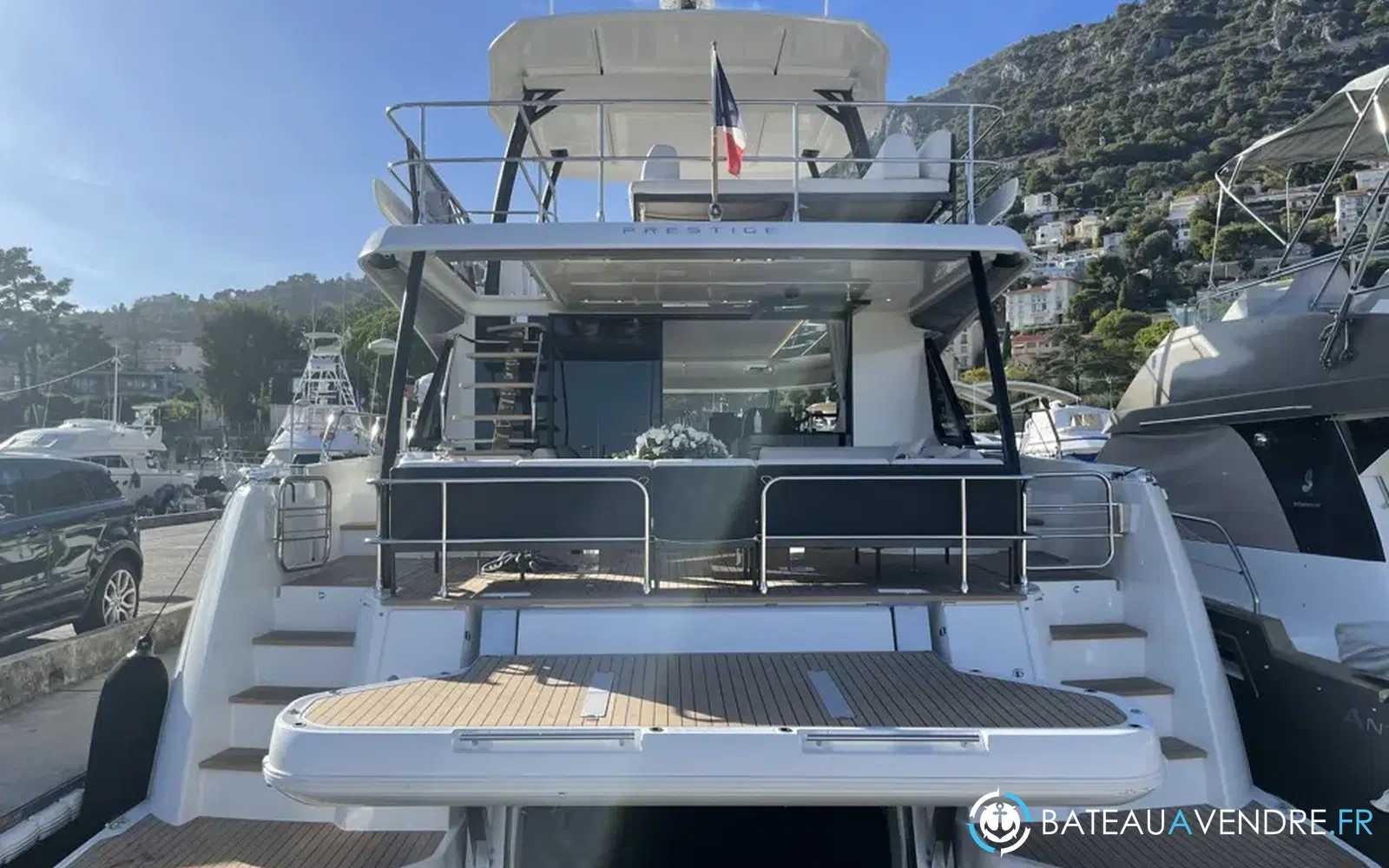 slider 3 Prestige Yachts M48