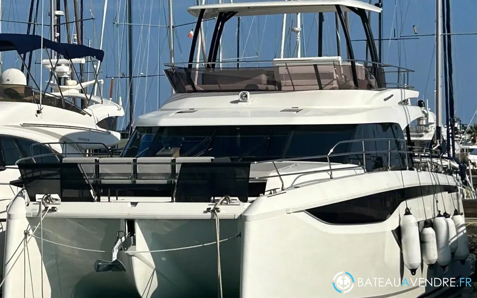 slider 5 Prestige Yachts M48
