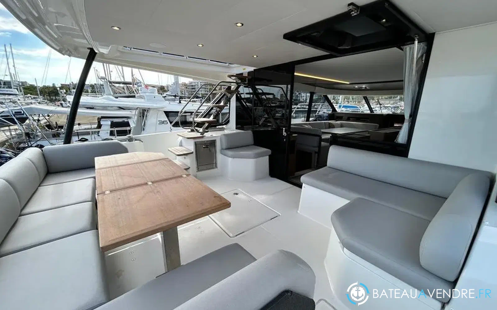 slider 6 Prestige Yachts M48