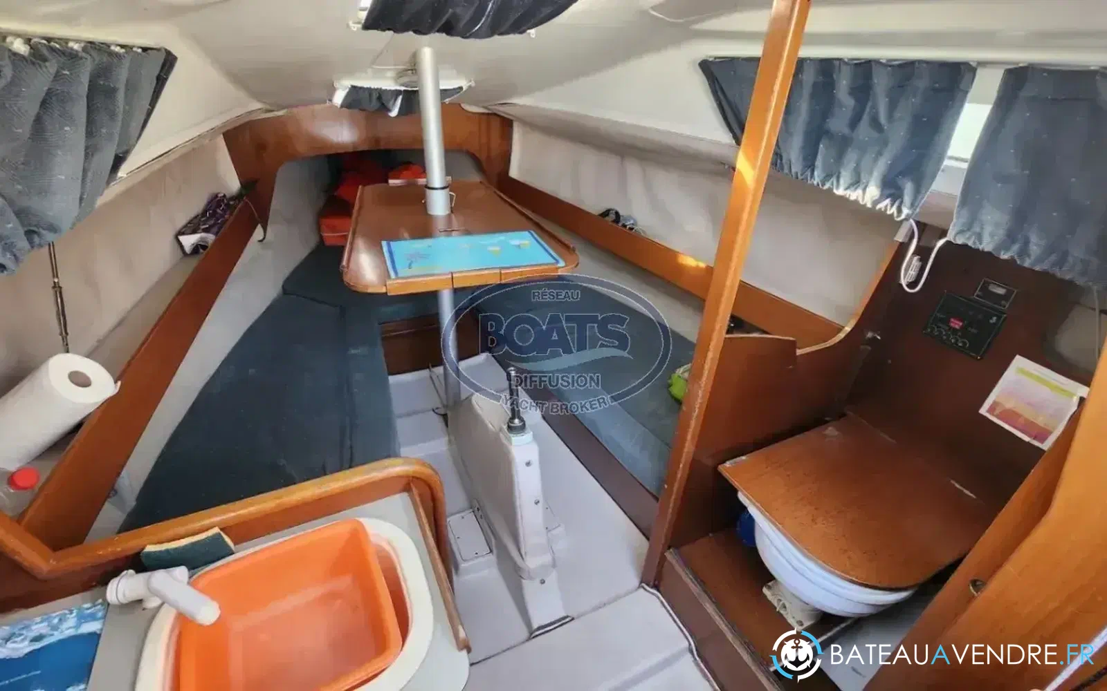 slider 4 Beneteau First 235