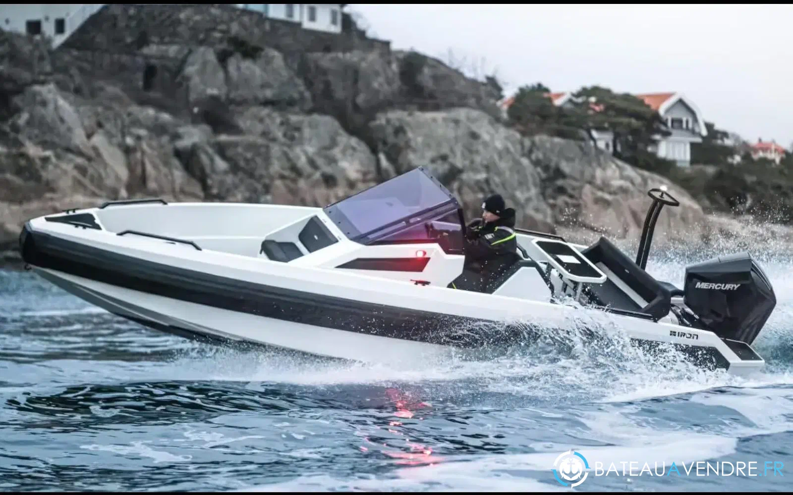 slider 5 Iron Boats 707