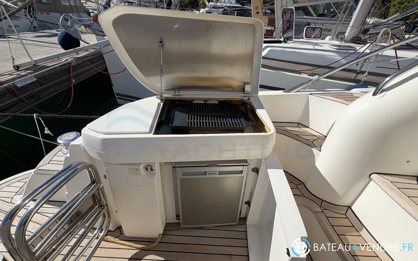slider 9 Sealine F 42/5