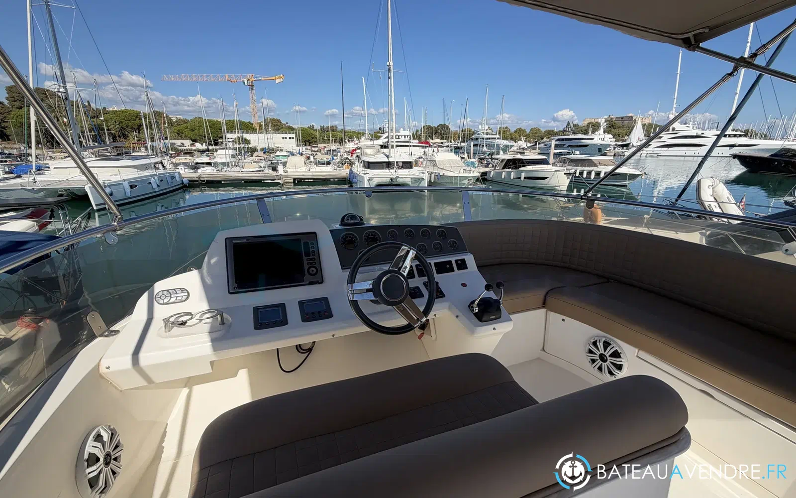 slider 16 Sealine F 42/5