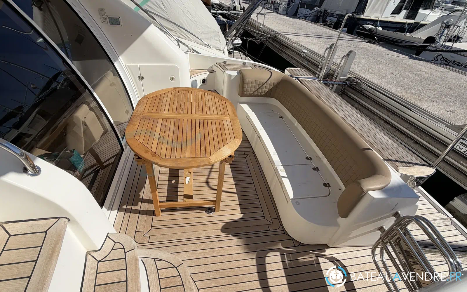 slider 8 Sealine F 42/5