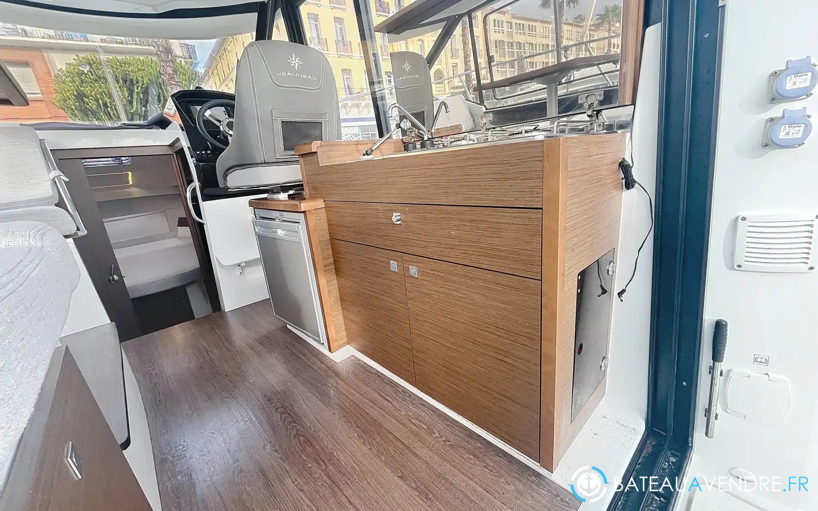 slider 16 Jeanneau Merry Fisher 895