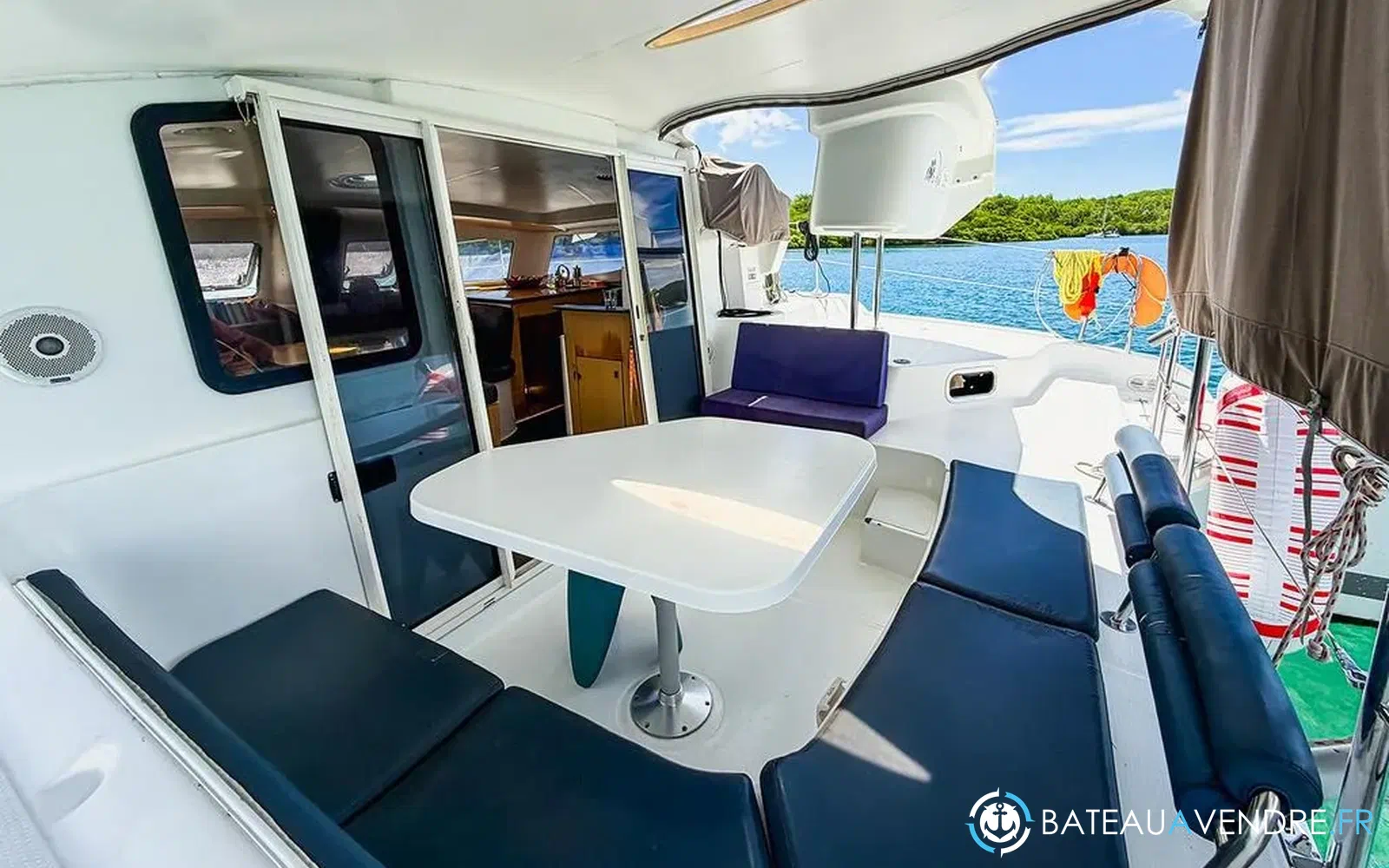 slider 12 Fountaine Pajot Mahe 36