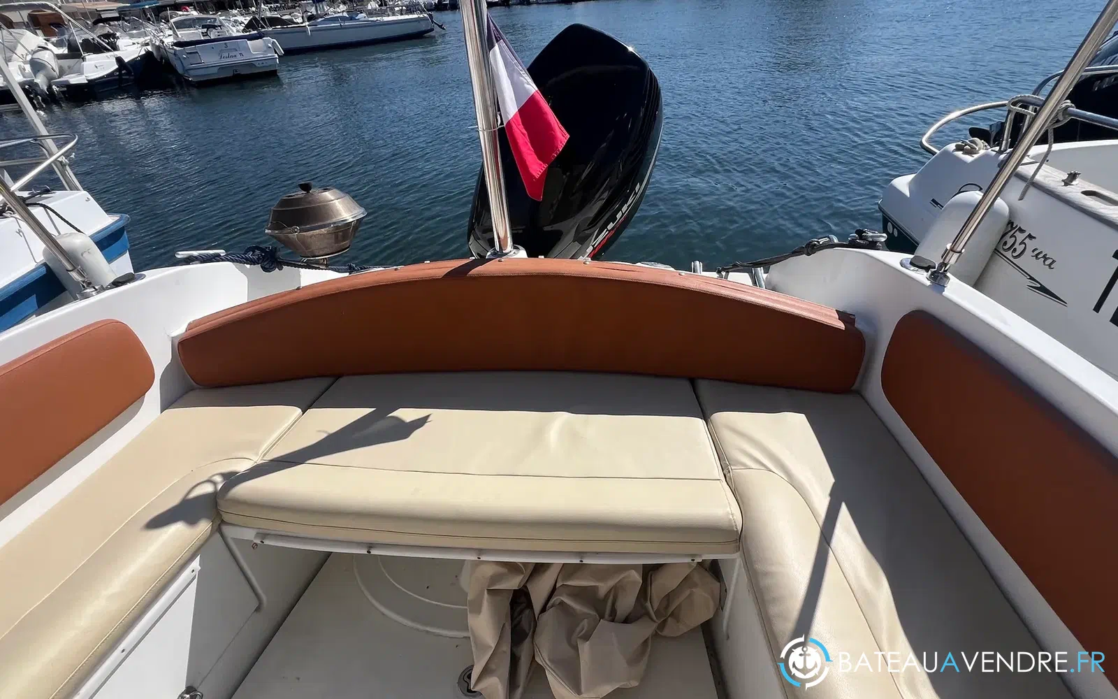 slider 12 Beneteau Flyer 750 Sun Deck