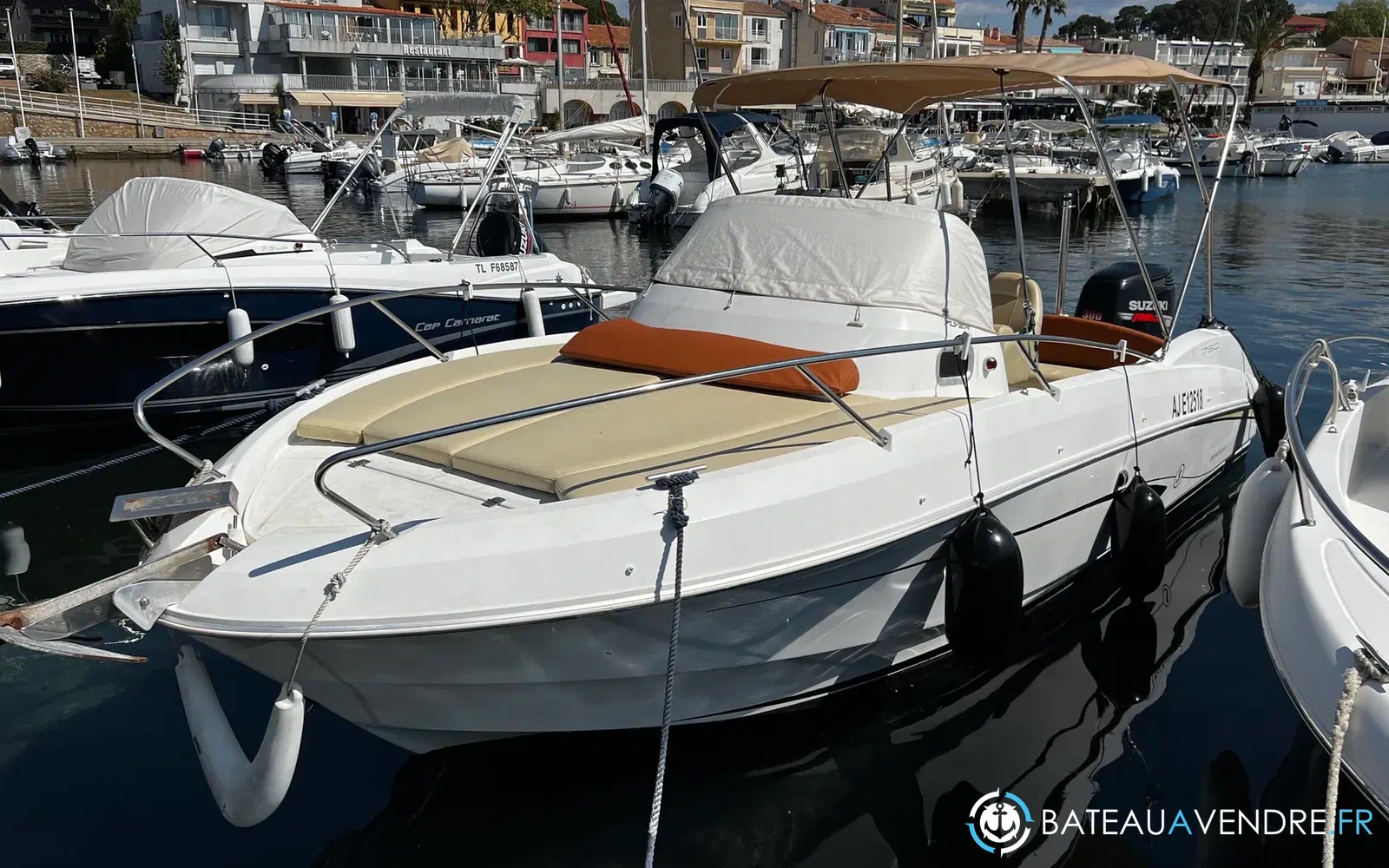 slider 1 Beneteau Flyer 750 Sun Deck