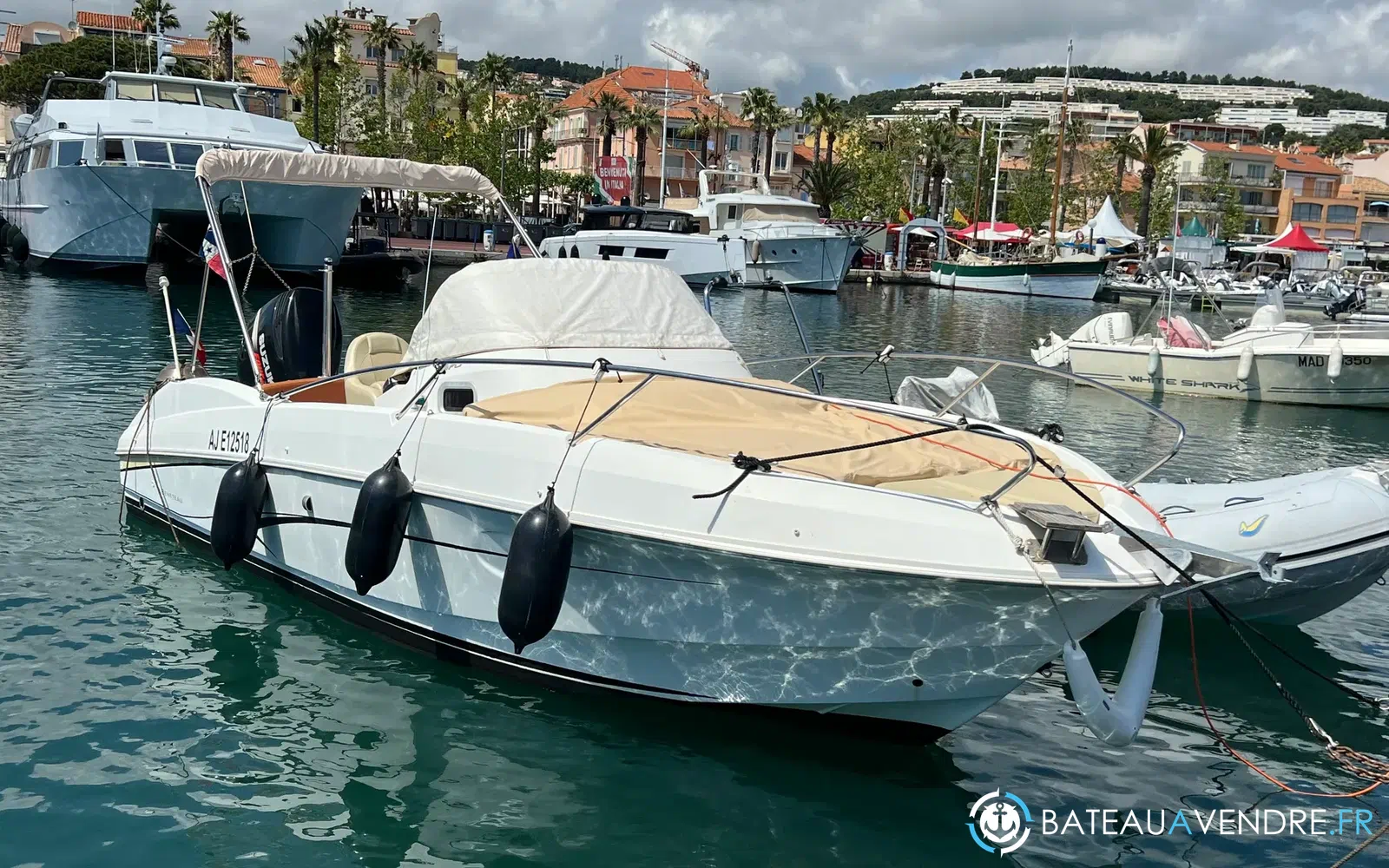 slider 7 Beneteau Flyer 750 Sun Deck