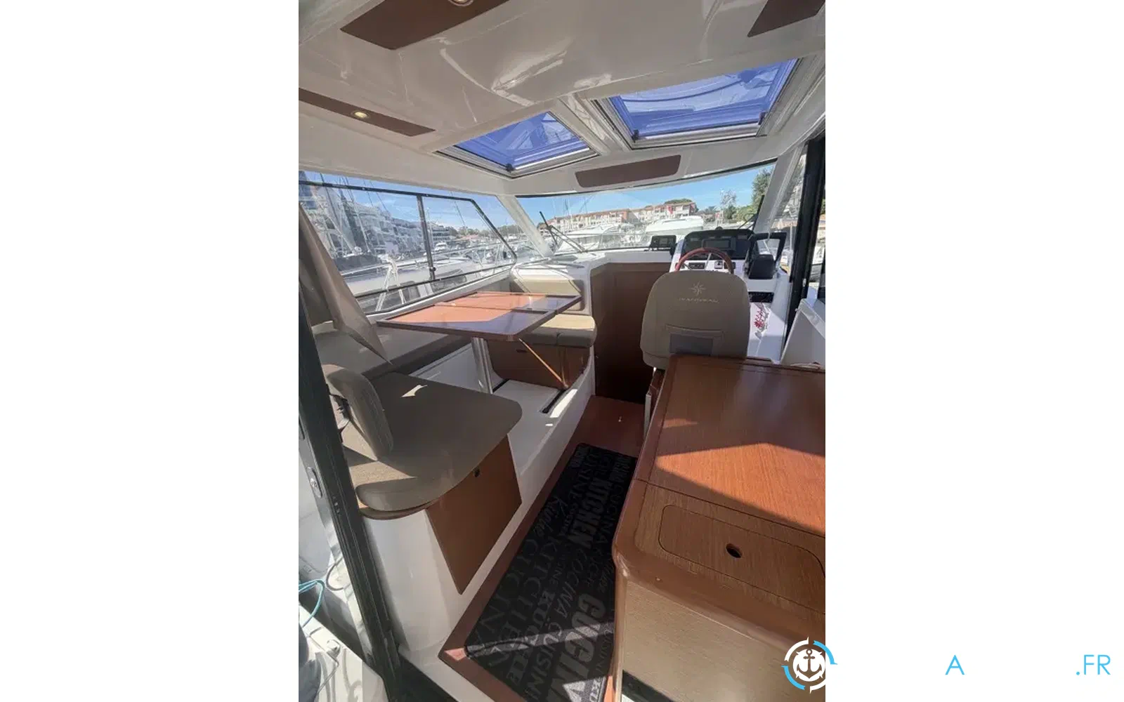 slider 12 Jeanneau Merry Fisher 855