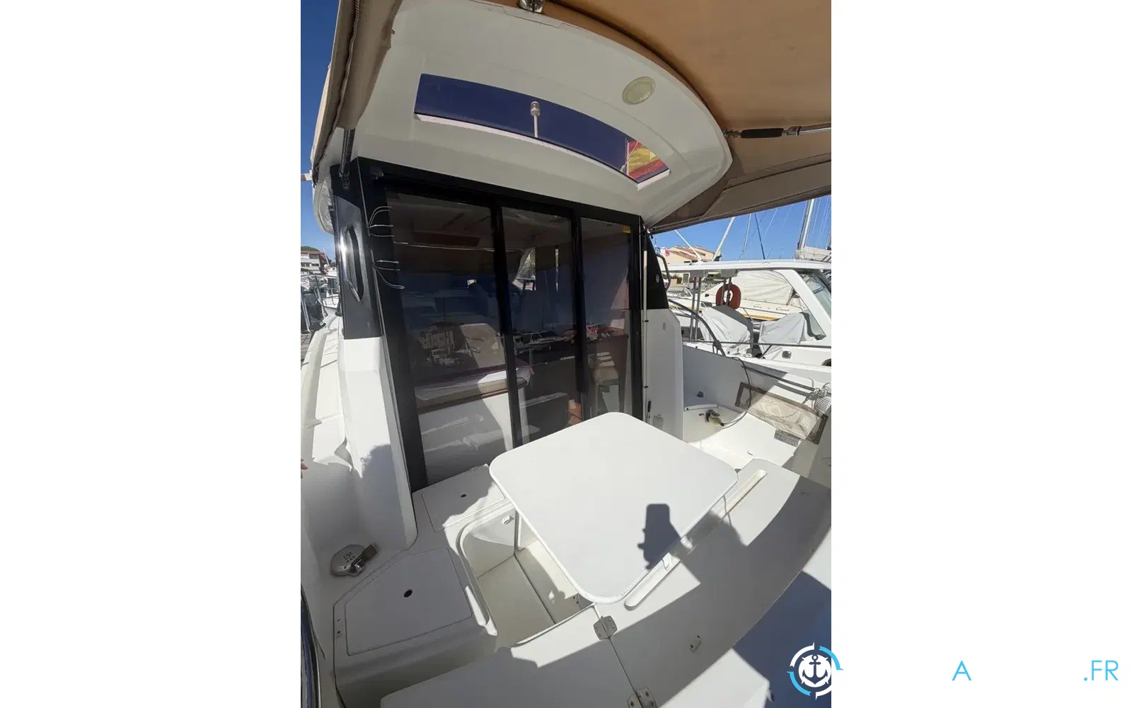 slider 14 Jeanneau Merry Fisher 855