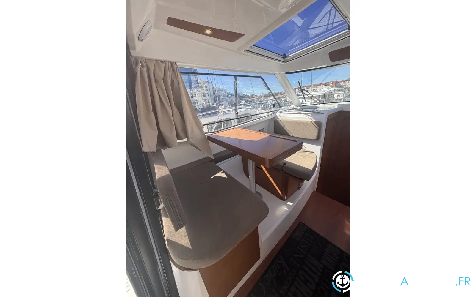 slider 18 Jeanneau Merry Fisher 855