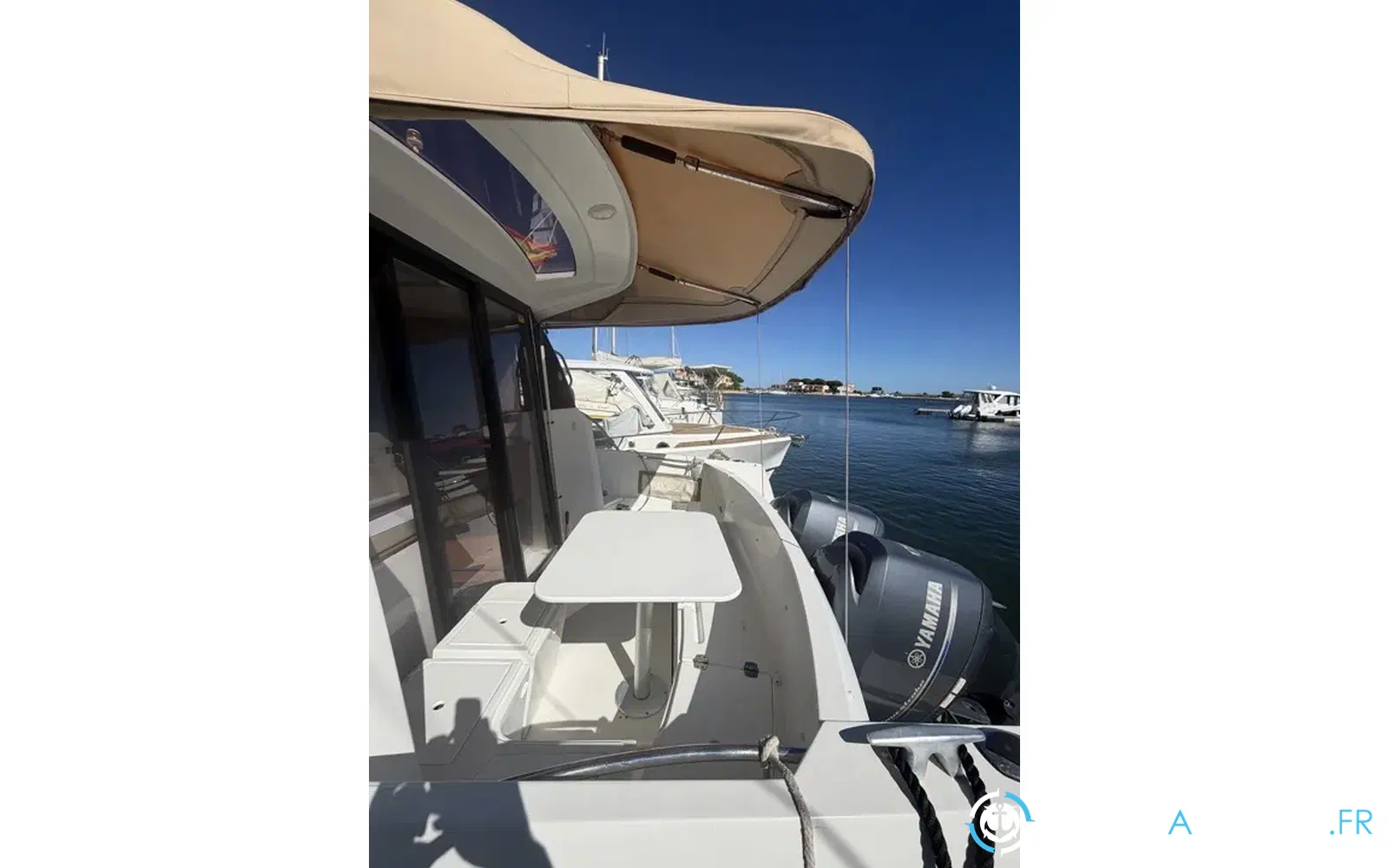 slider 4 Jeanneau Merry Fisher 855