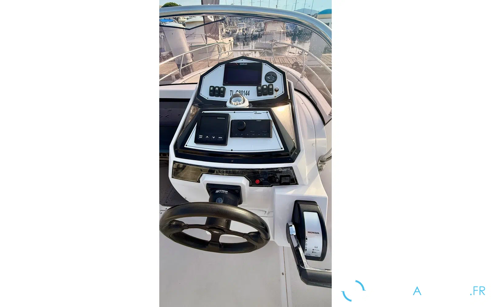 slider 8 Ranieri Voyager 21 S