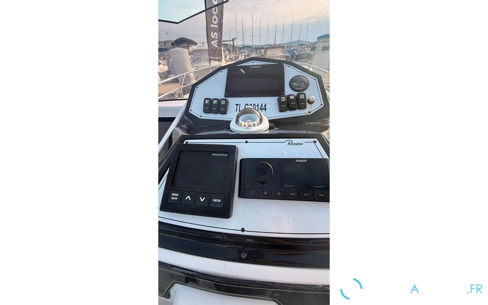 slider 5 Ranieri Voyager 21 S