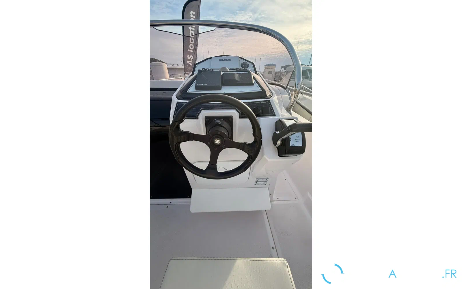slider 4 Ranieri Voyager 21 S