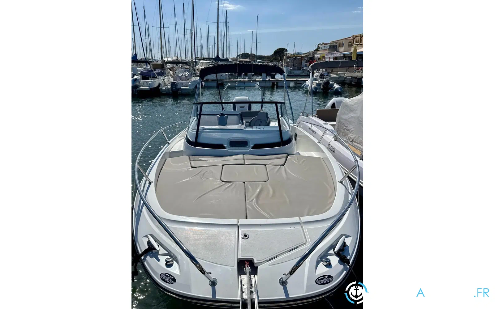 slider 1 Jeanneau CAP CAMARAT 7.5 WA S2