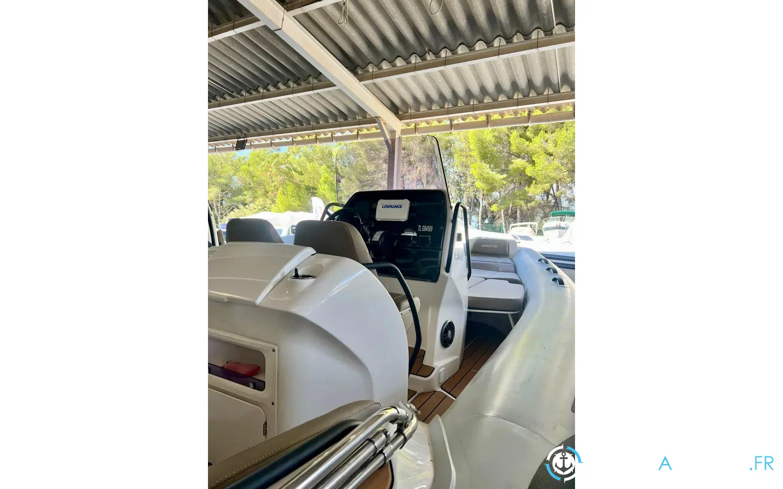 slider 5 Grand Golden Line G650