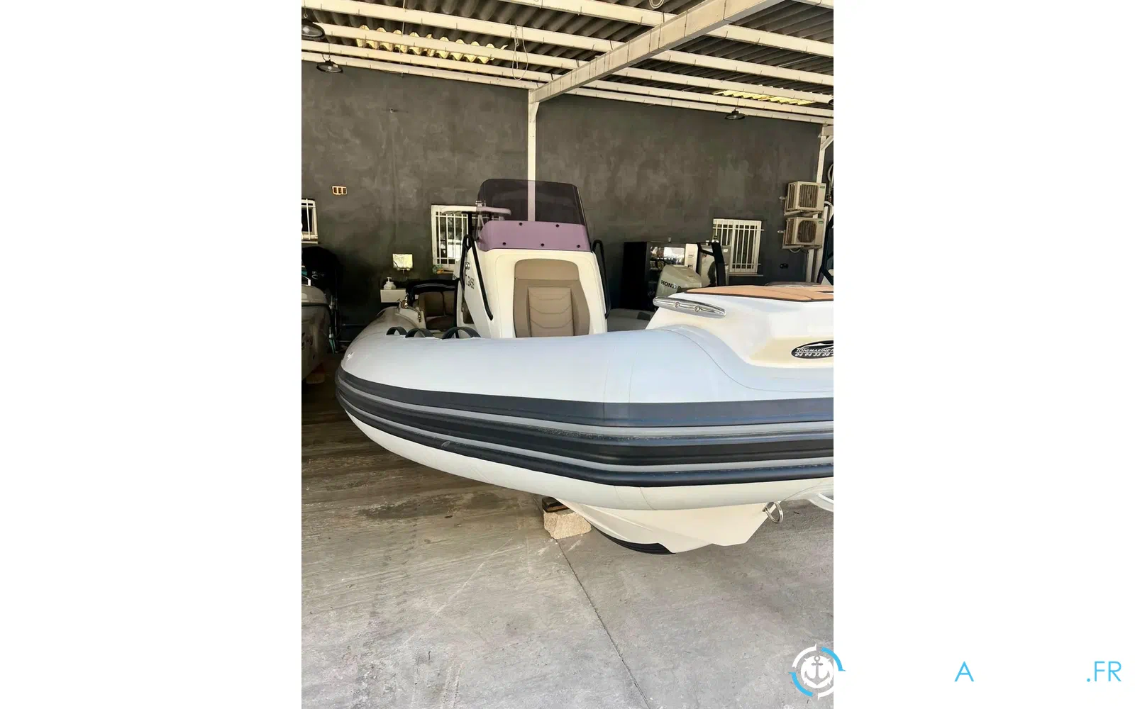 slider 1 Grand Golden Line G650