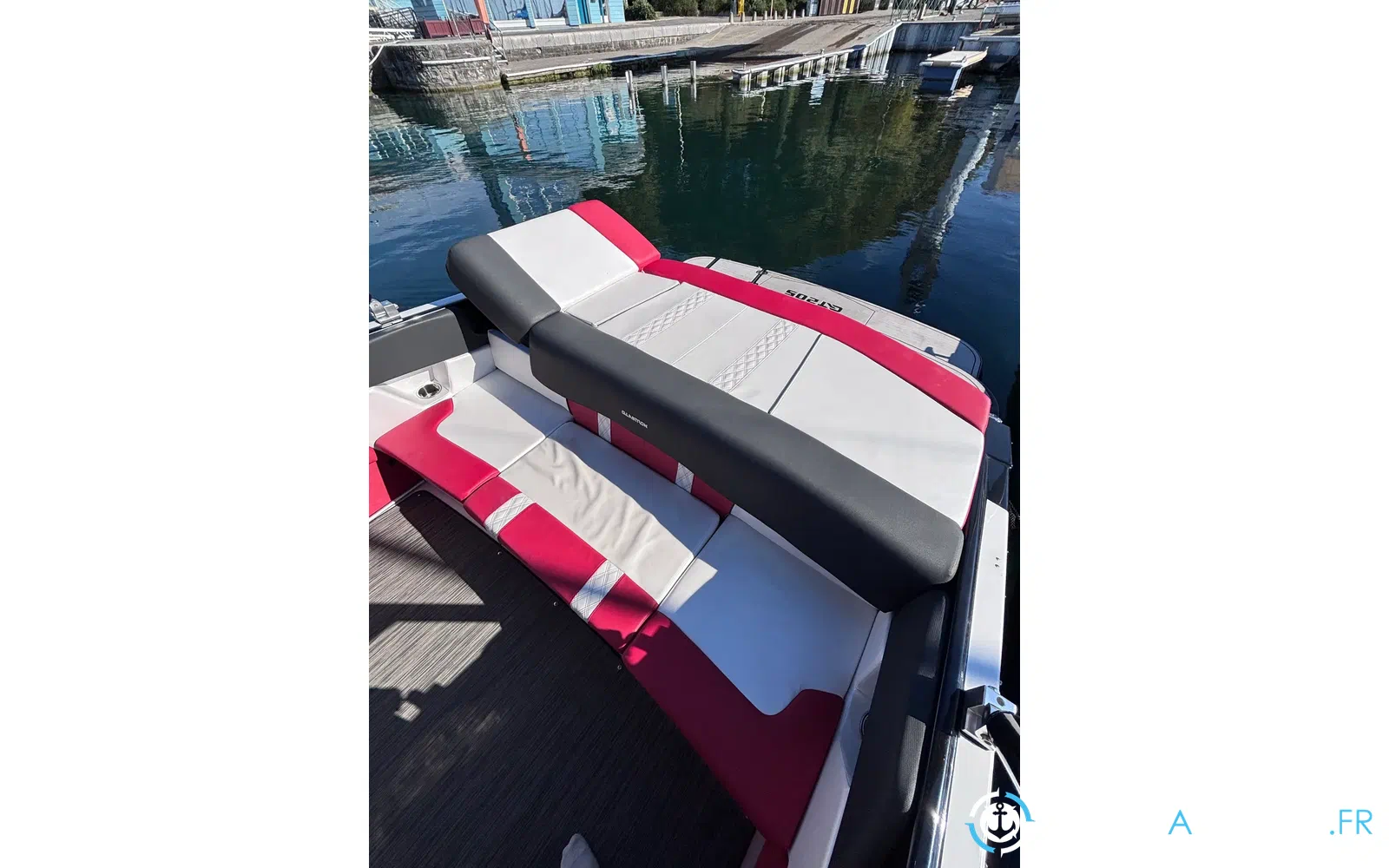 slider 7 Glastron GT 205