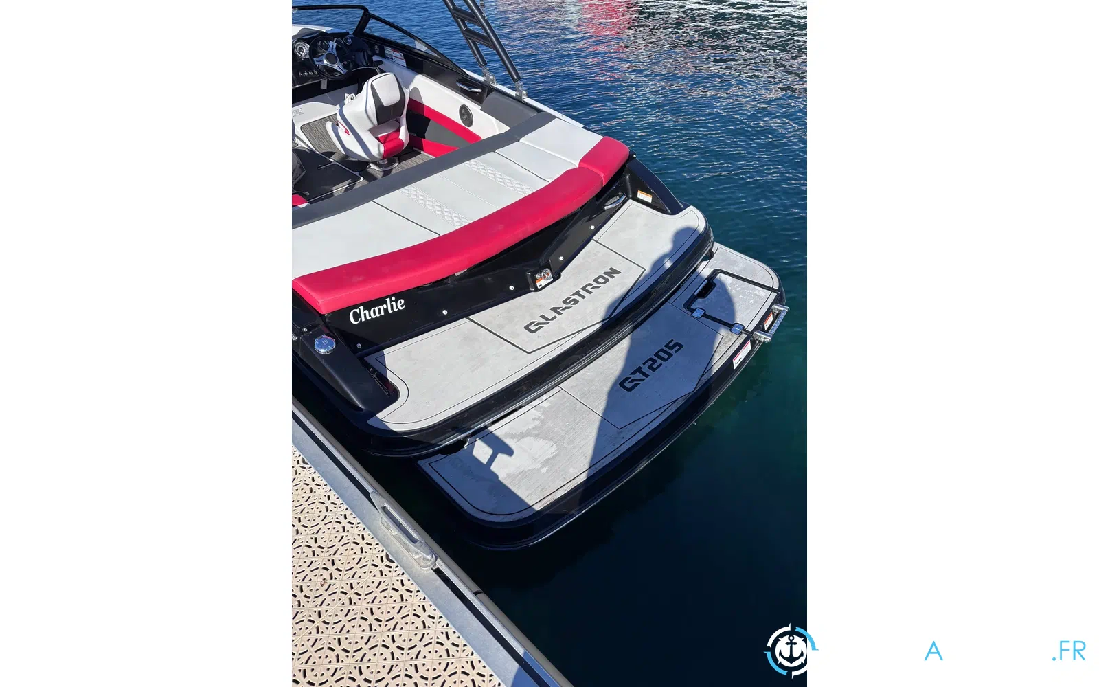 slider 4 Glastron GT 205