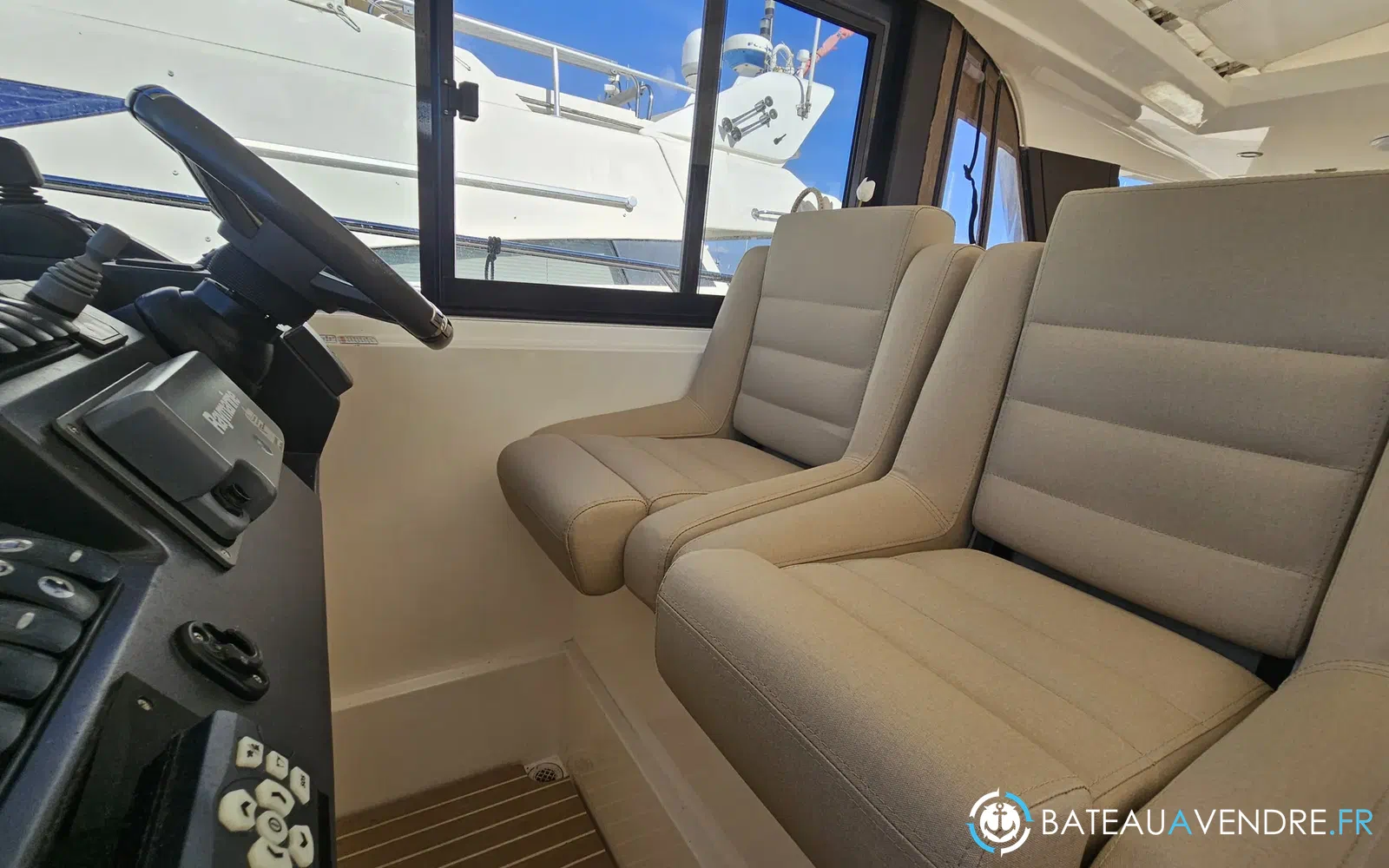 slider 3 Sealine SC 42