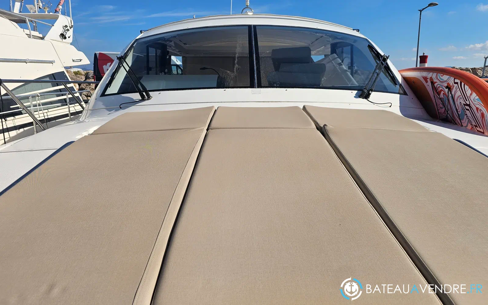 slider 14 Sealine SC 42