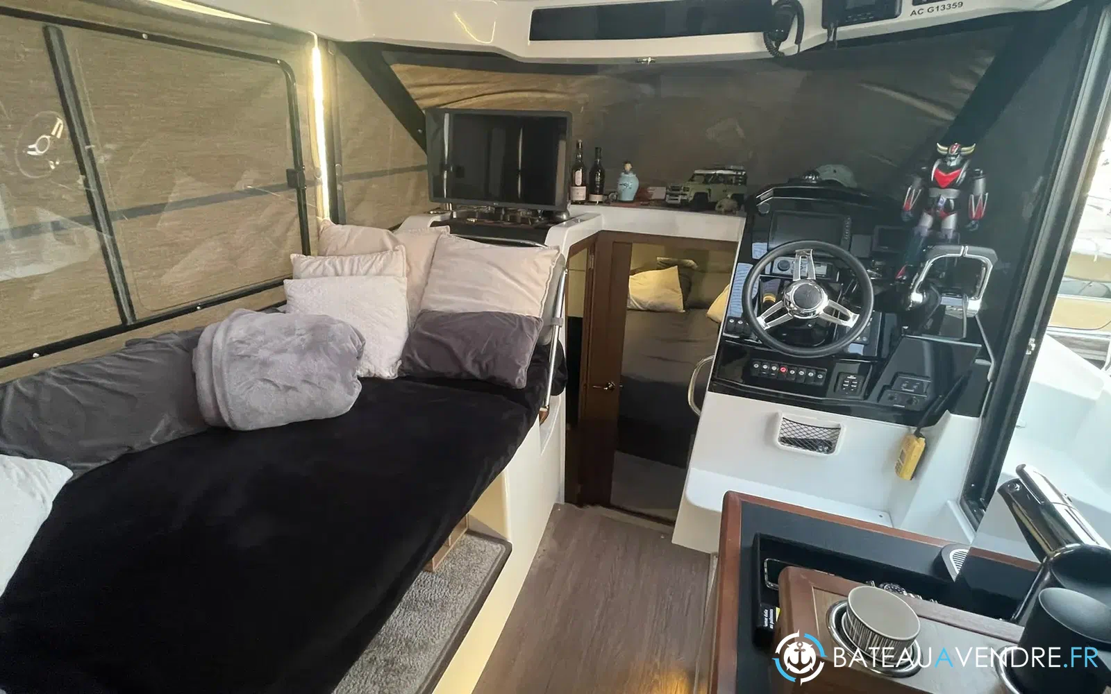 slider 6 Jeanneau Merry Fisher 895 Offshore