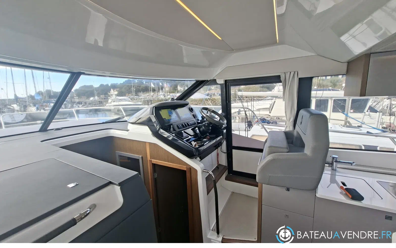 slider 14 Beneteau Antares 12