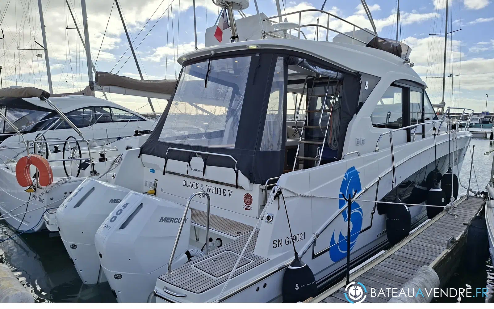slider 2 Beneteau Antares 12