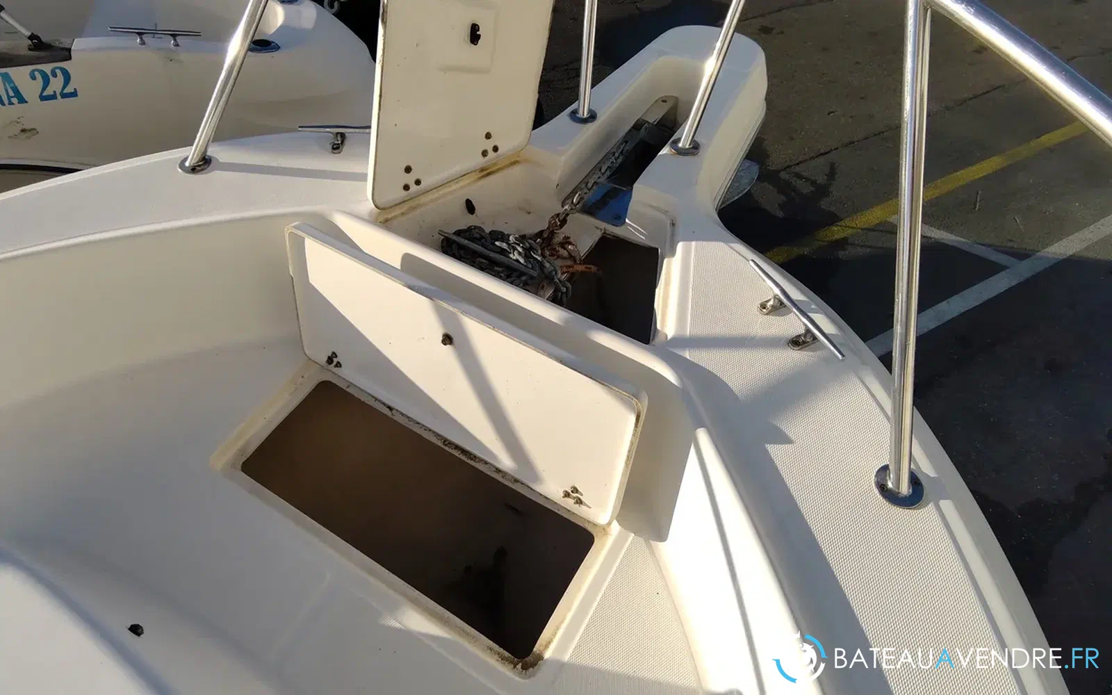 slider 16 Kelt White Shark 236