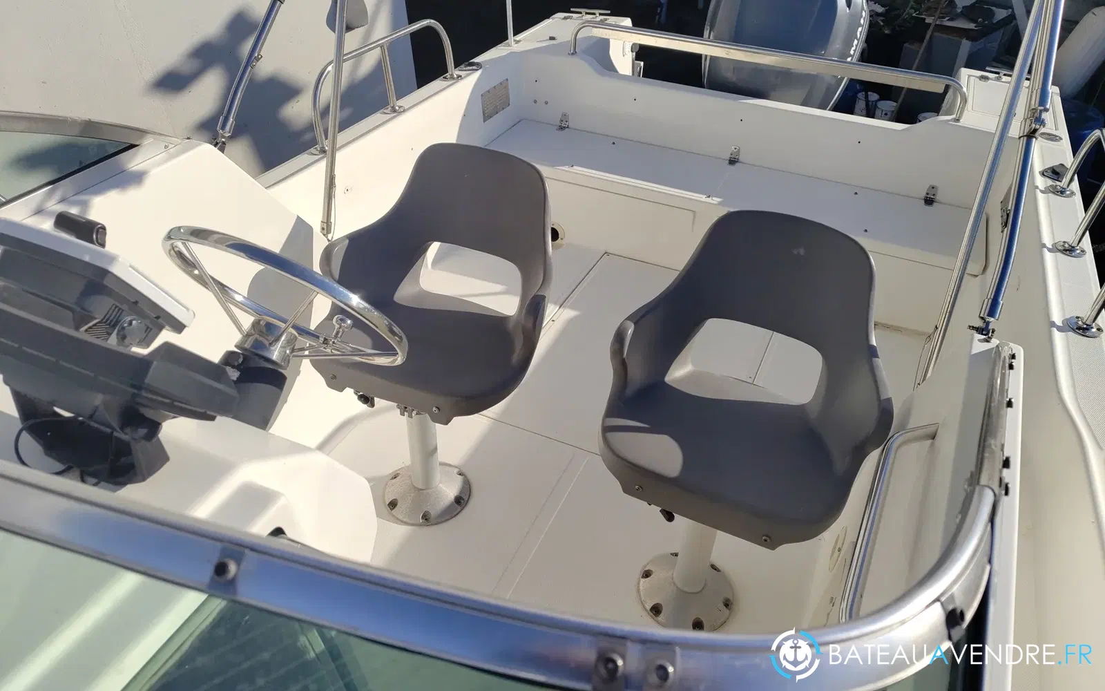 slider 11 Kelt White Shark 236