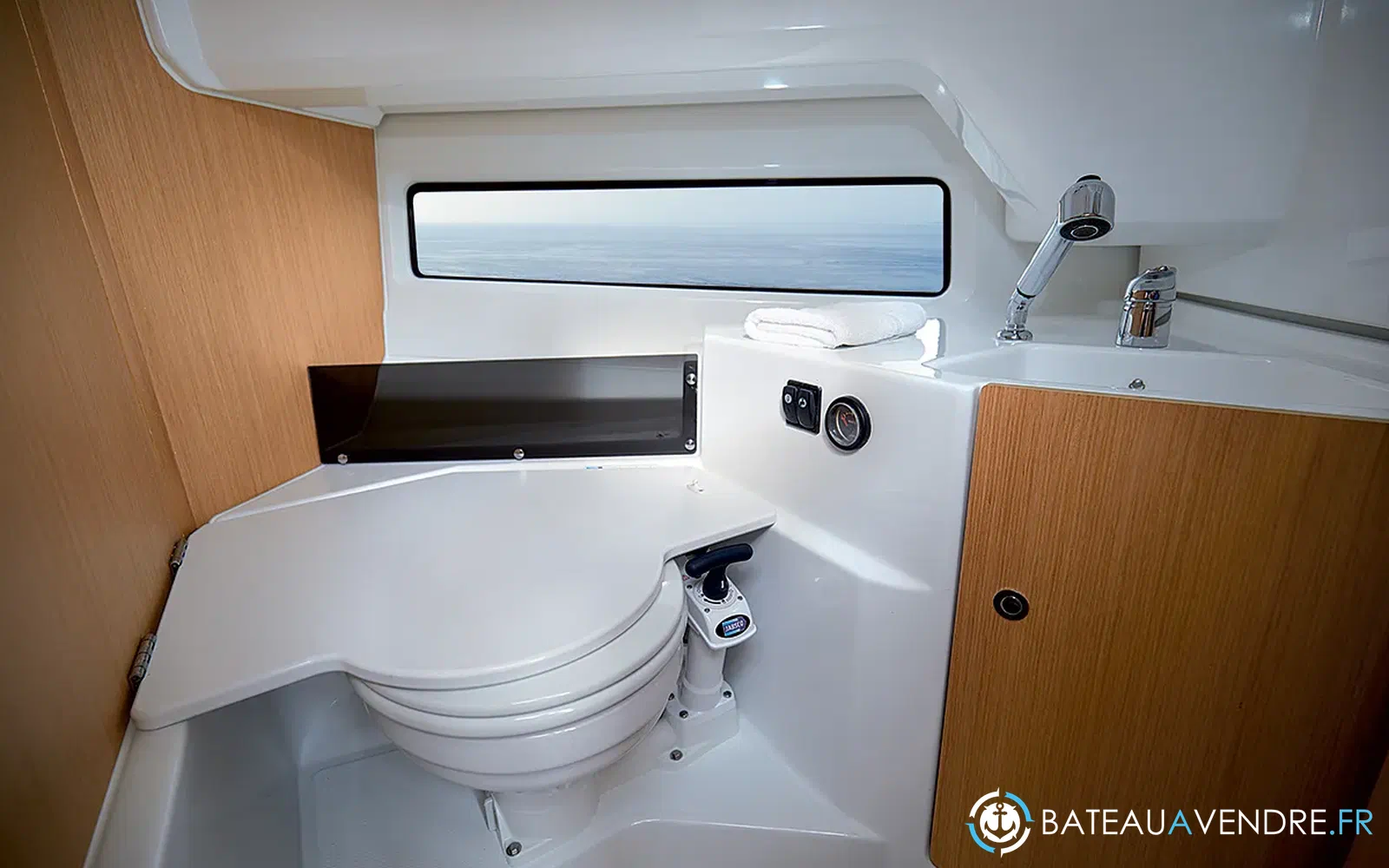 slider 8 Beneteau Barracuda 9
