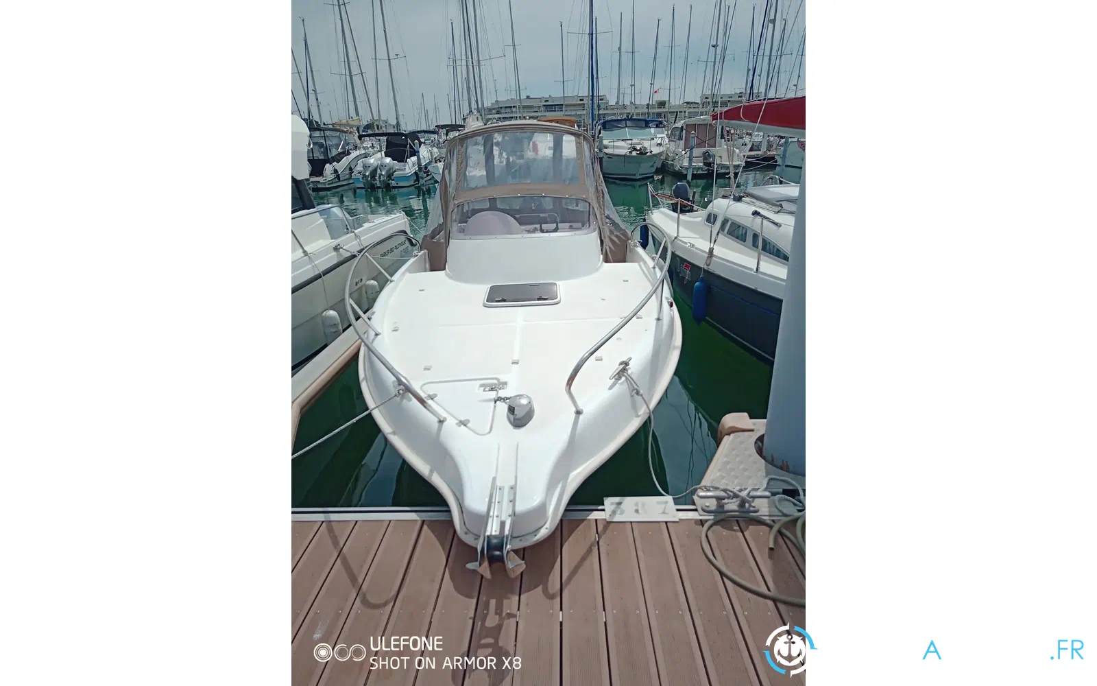 slider 1 B2 Marine Cap Ferret 672 Sun Deck