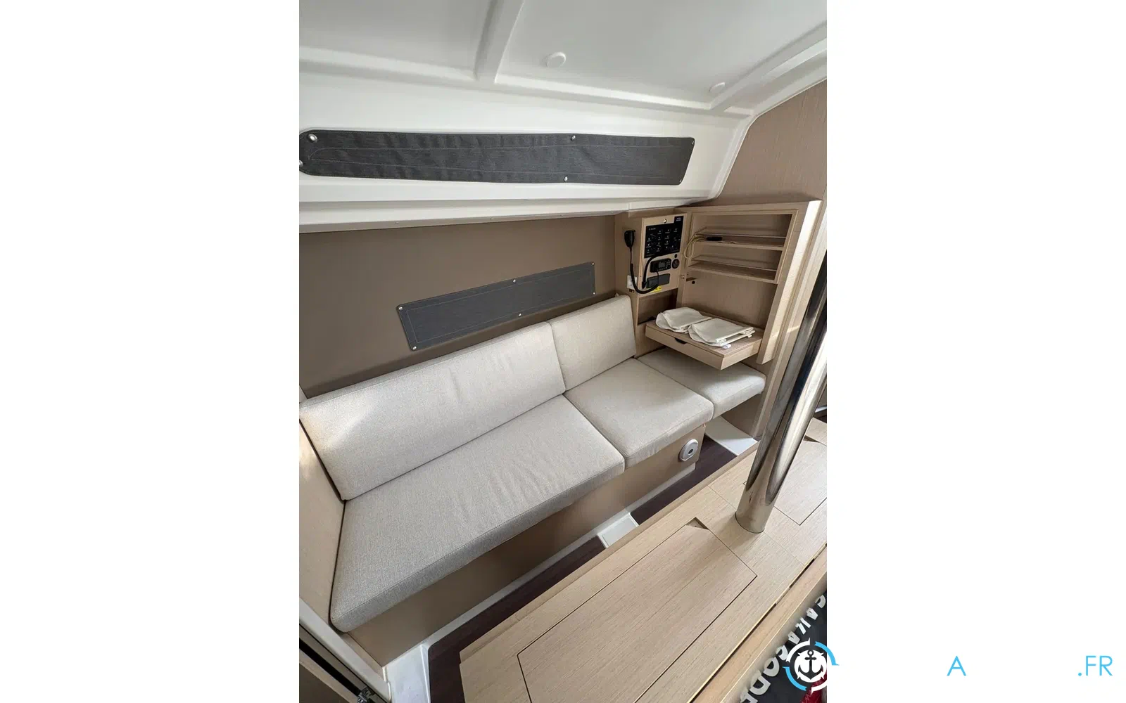 slider 6 Beneteau Oceanis 30.1
