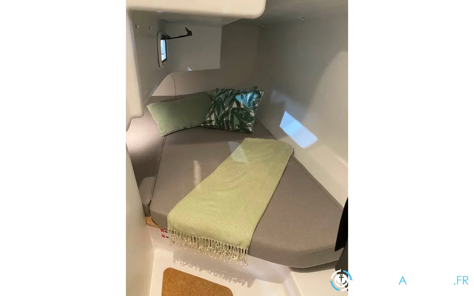 slider 9 Beneteau First 30
