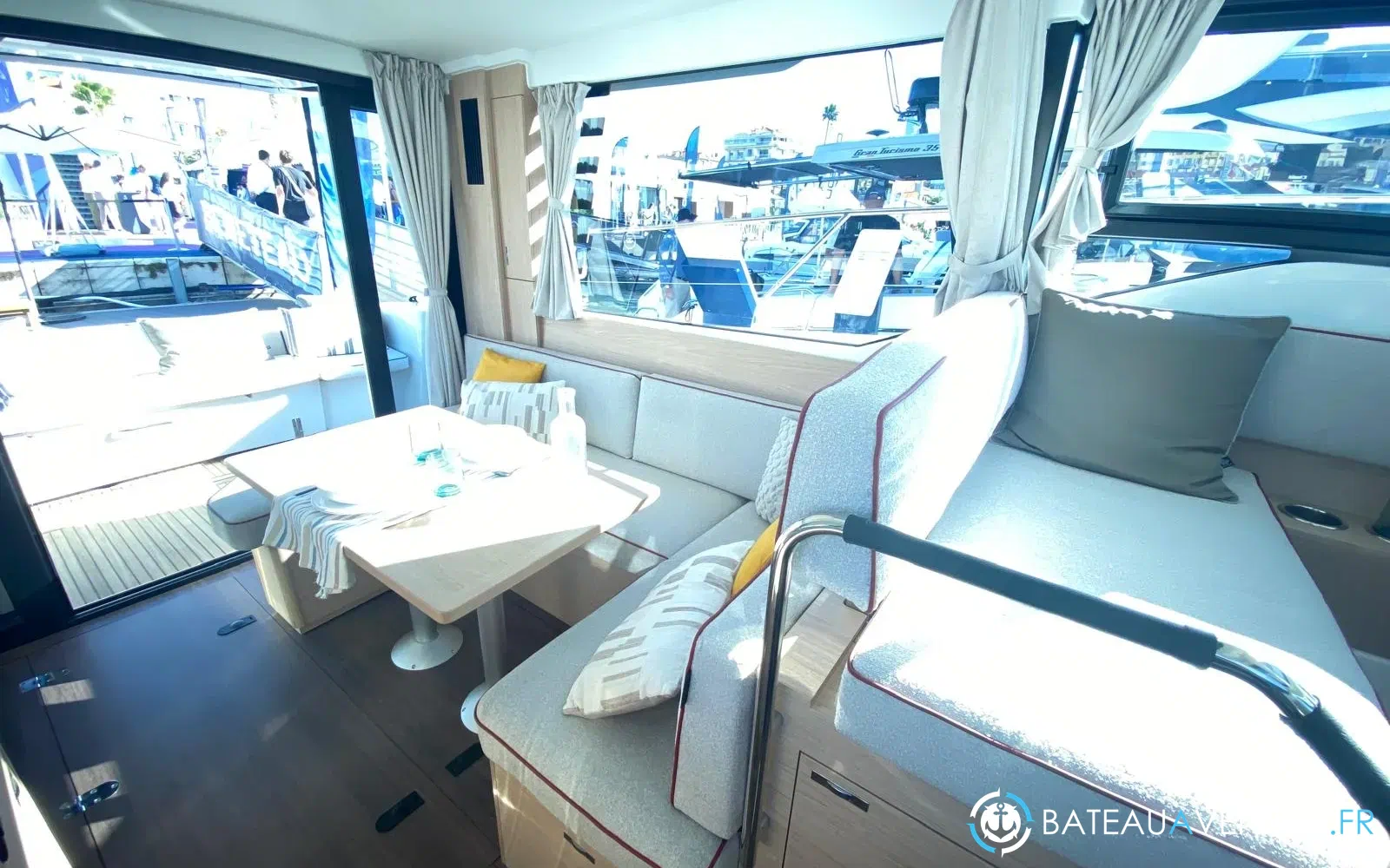 slider 13 Beneteau Swift Trawler 37 Fly