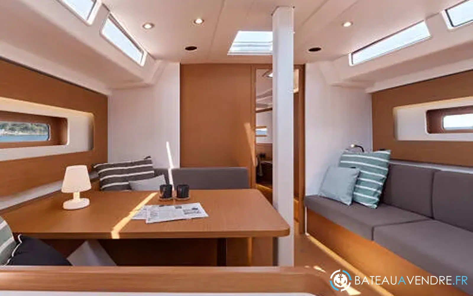 slider 11 Beneteau First 44