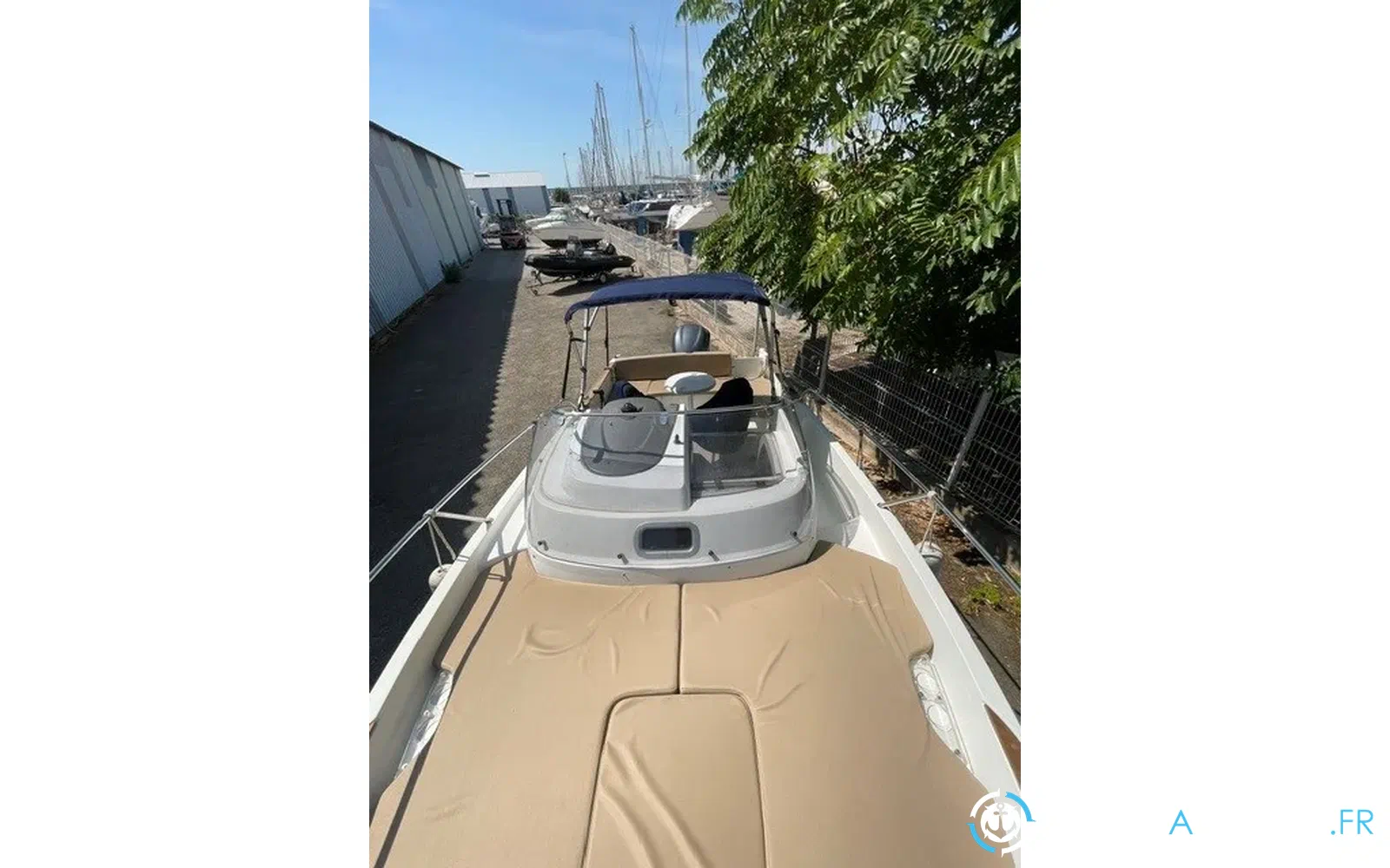slider 19 Jeanneau Cap Camarat 7.5 WA