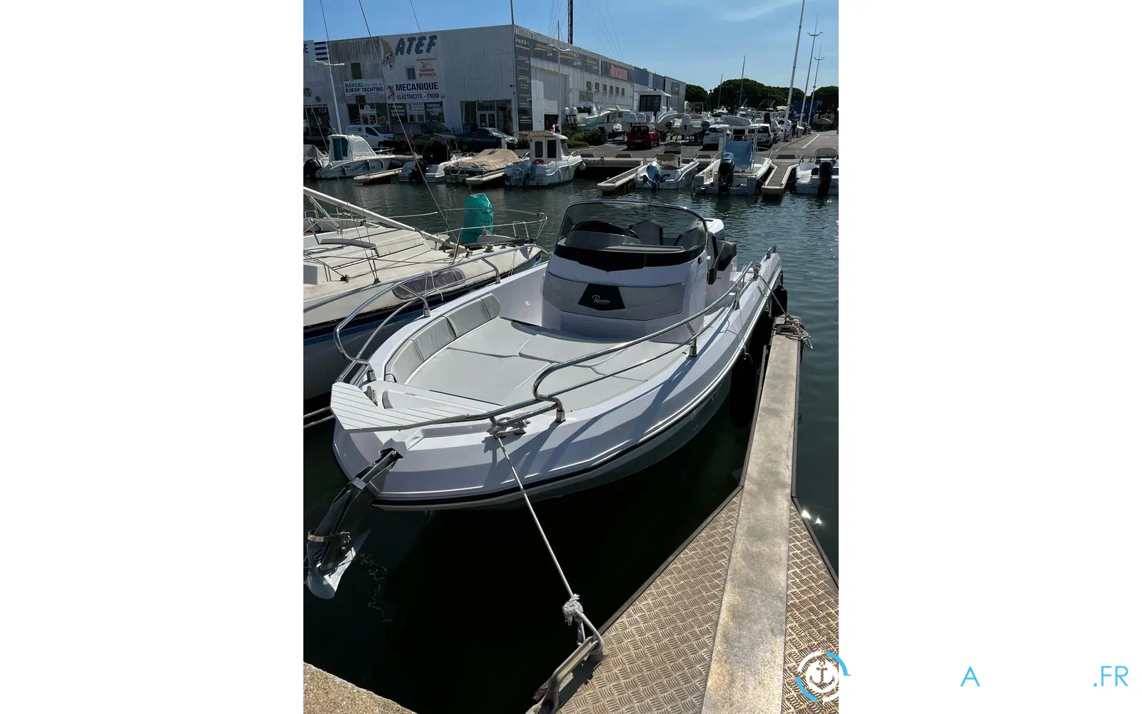 slider 2 Ranieri Voyager 21 S