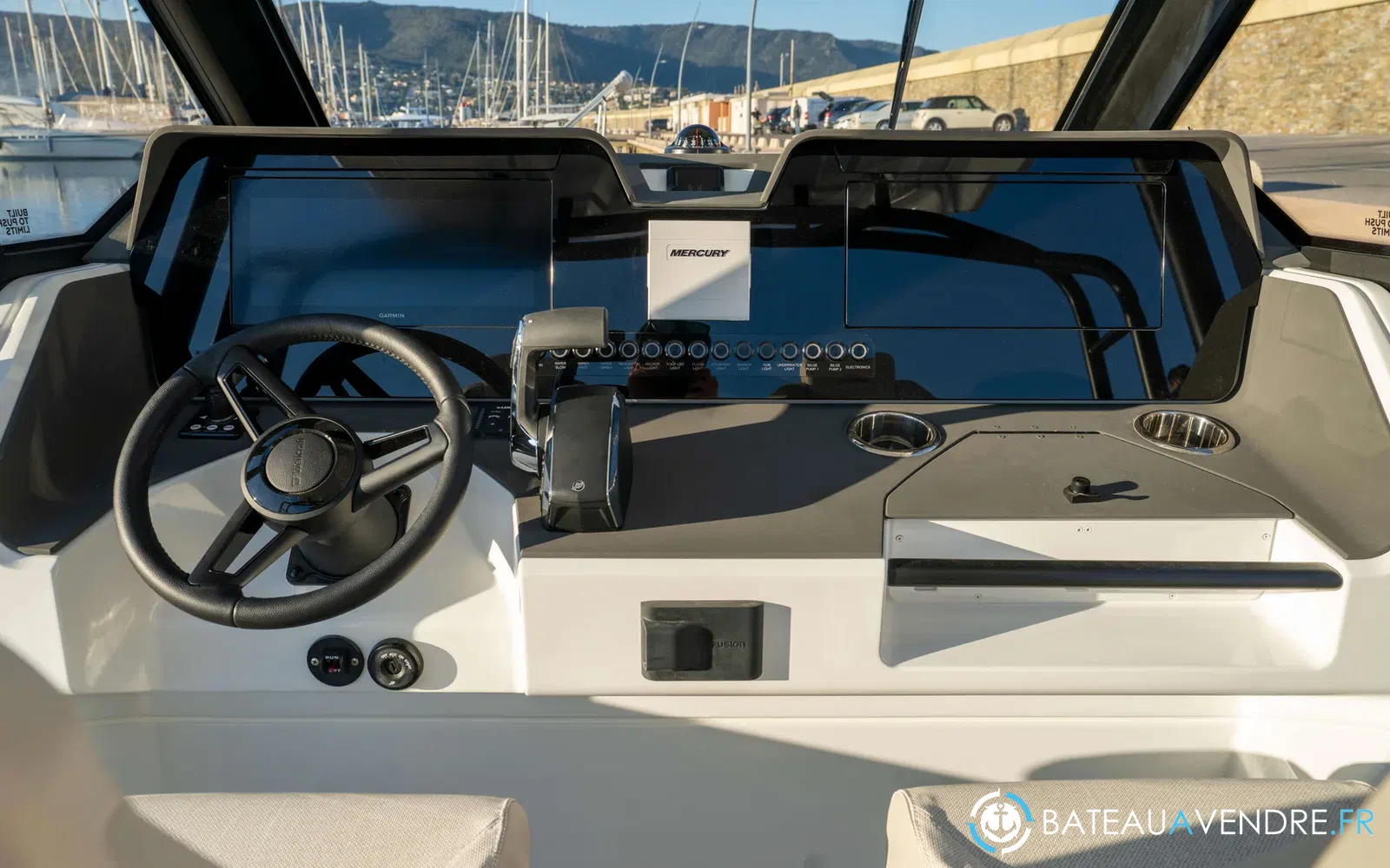 slider 9 Wellcraft 28 T-Top