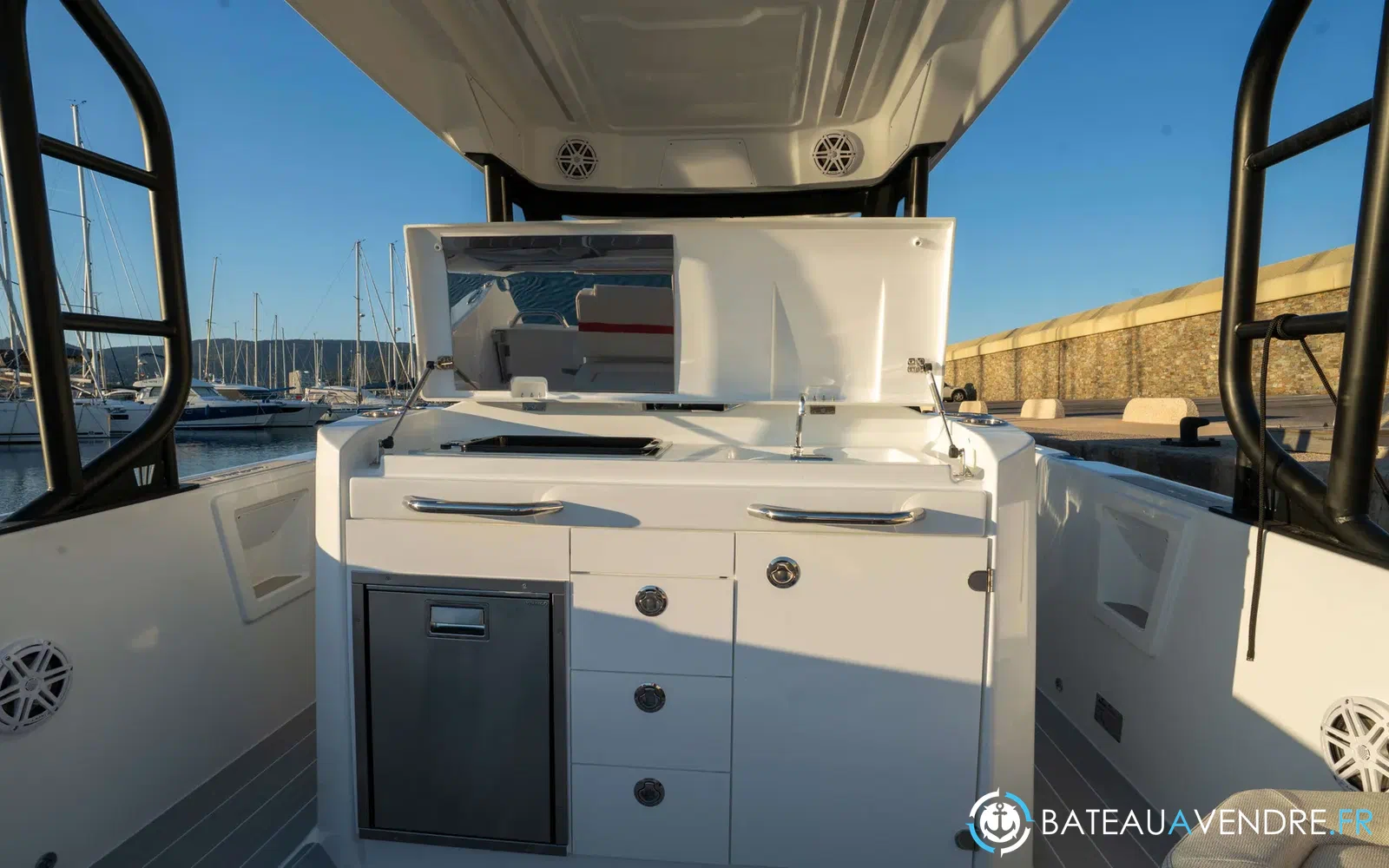 slider 13 Wellcraft 28 T-Top